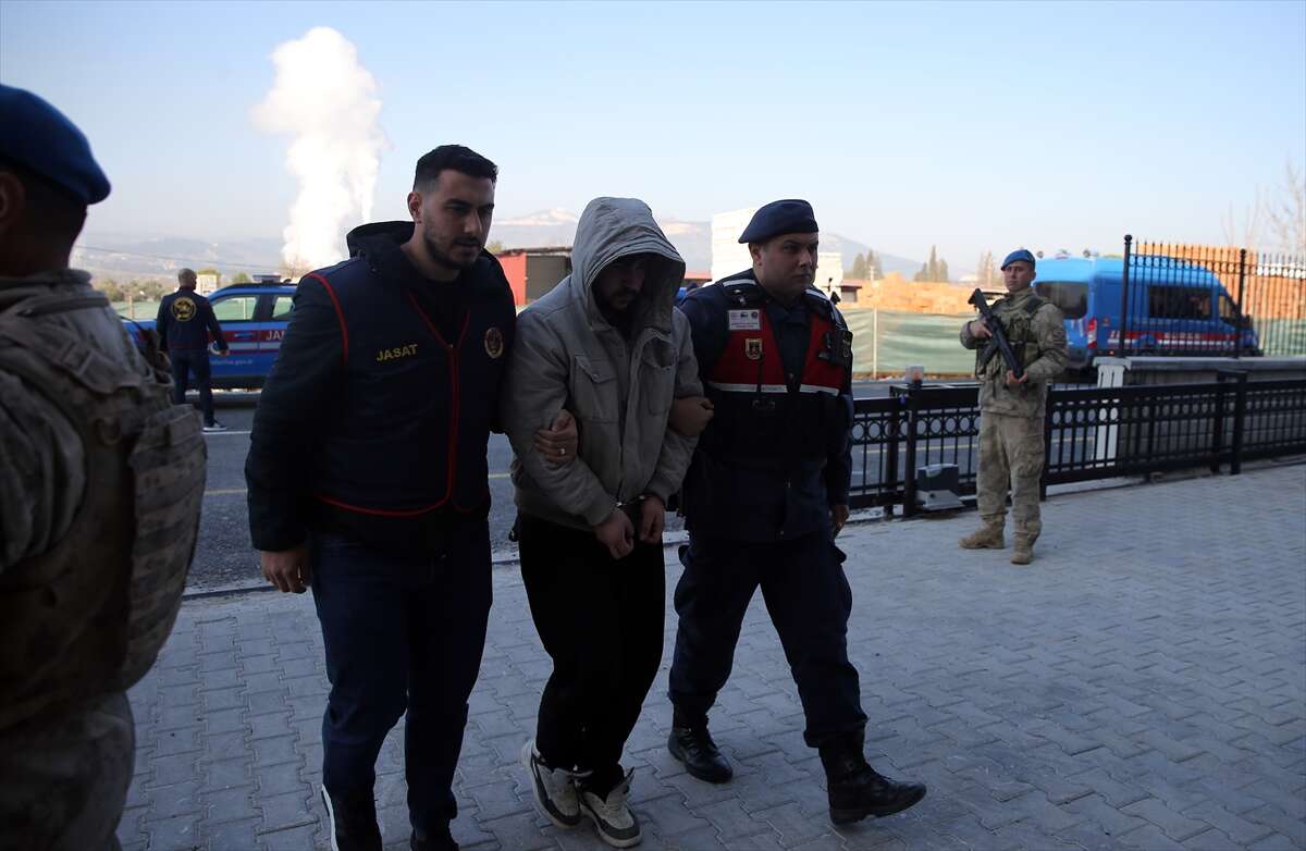 Yaşlı çiftin altınları için yakılarak öldürüldüğü belirlendi! 6 zanlıdan biri torun 14